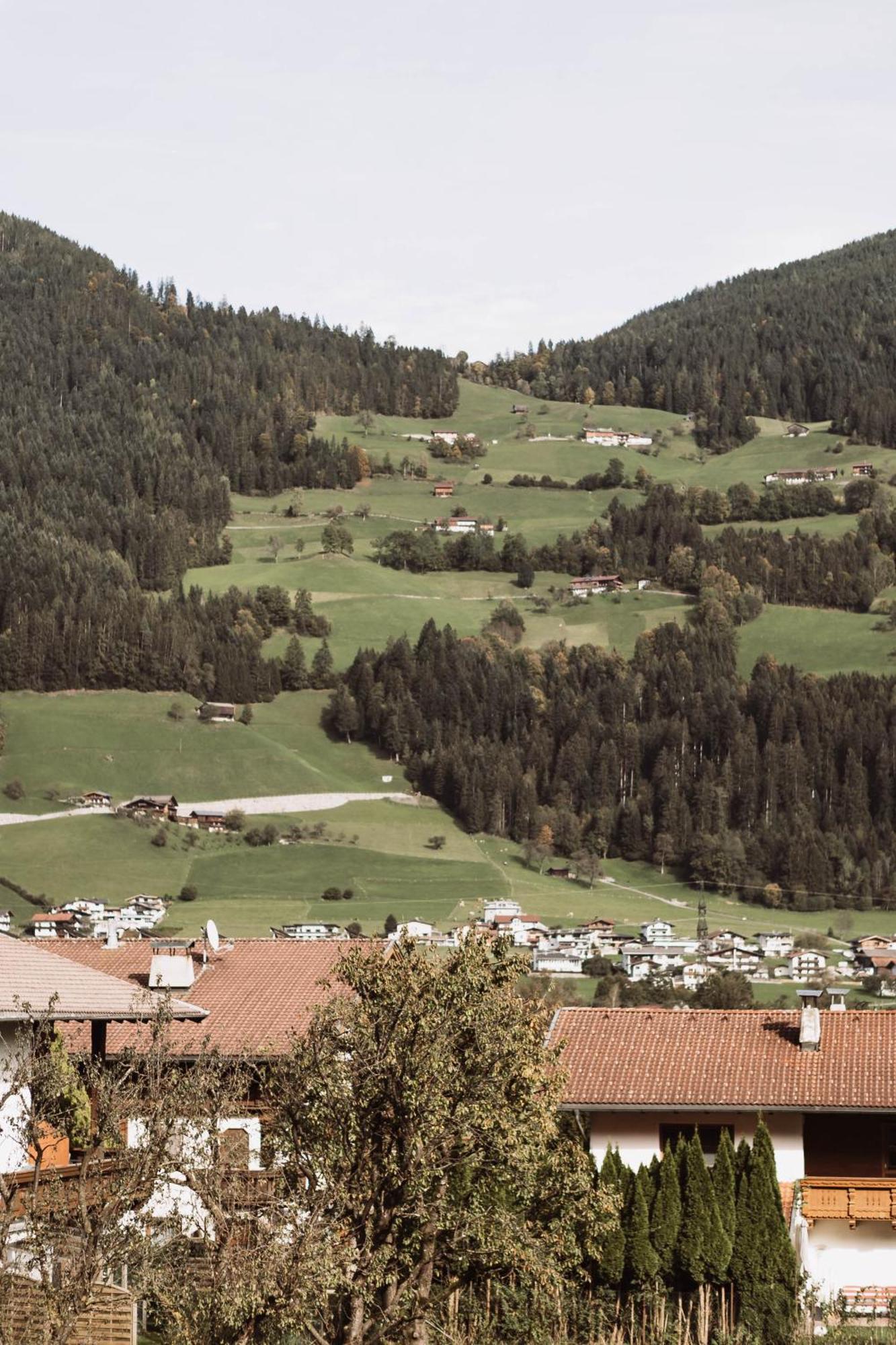 Lebe'Schlitters - Das Ferienapartmenthaus Im Zillertal Exterior photo